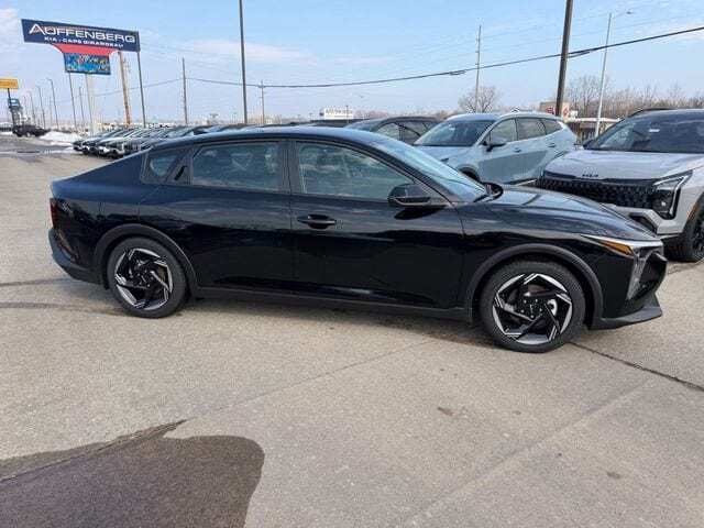 2026 Kia K4 EX