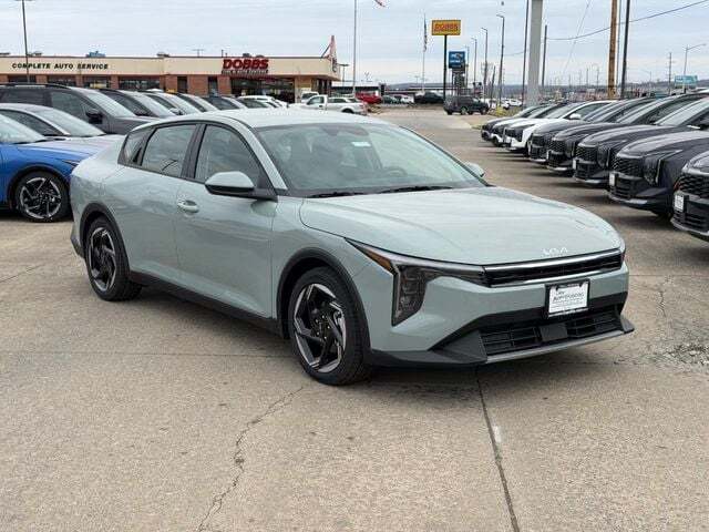 2026 Kia K4 EX
