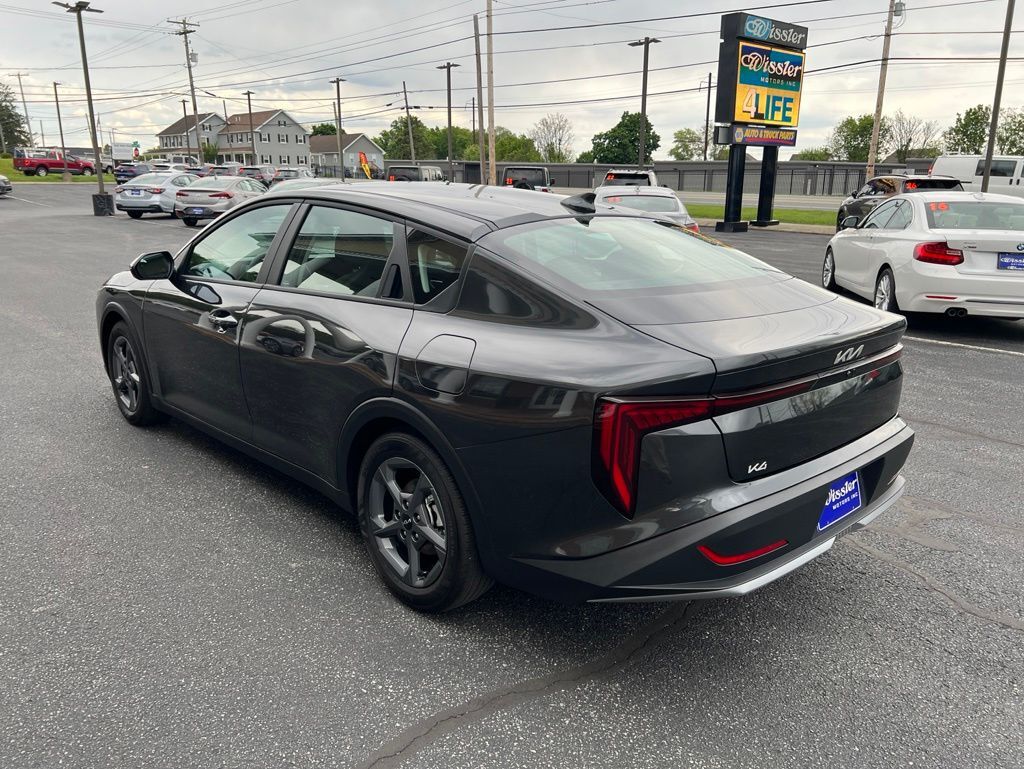 2026 Kia K4 LXS