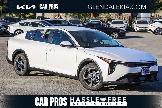 2026 Kia K4 LXS