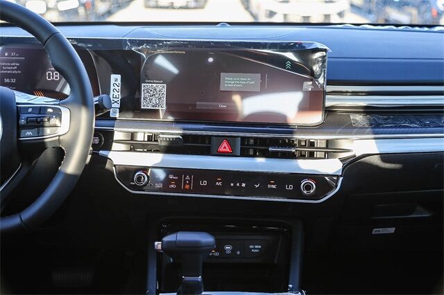 2026 Kia K5 GT-Line photo 4