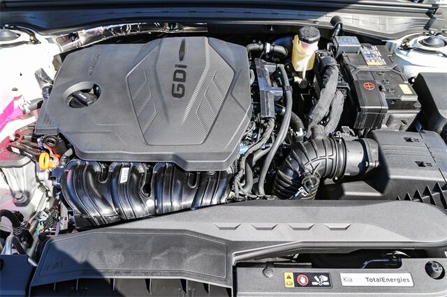 2026 Kia K5 GT-Line photo 17