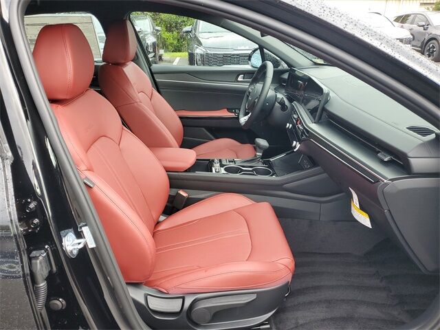 2026 Kia K5 GT-Line photo 5