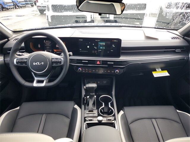 2026 Kia K5 GT-Line photo 16