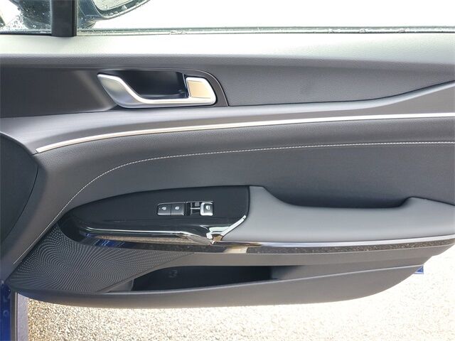 2026 Kia K5 GT-Line photo 10