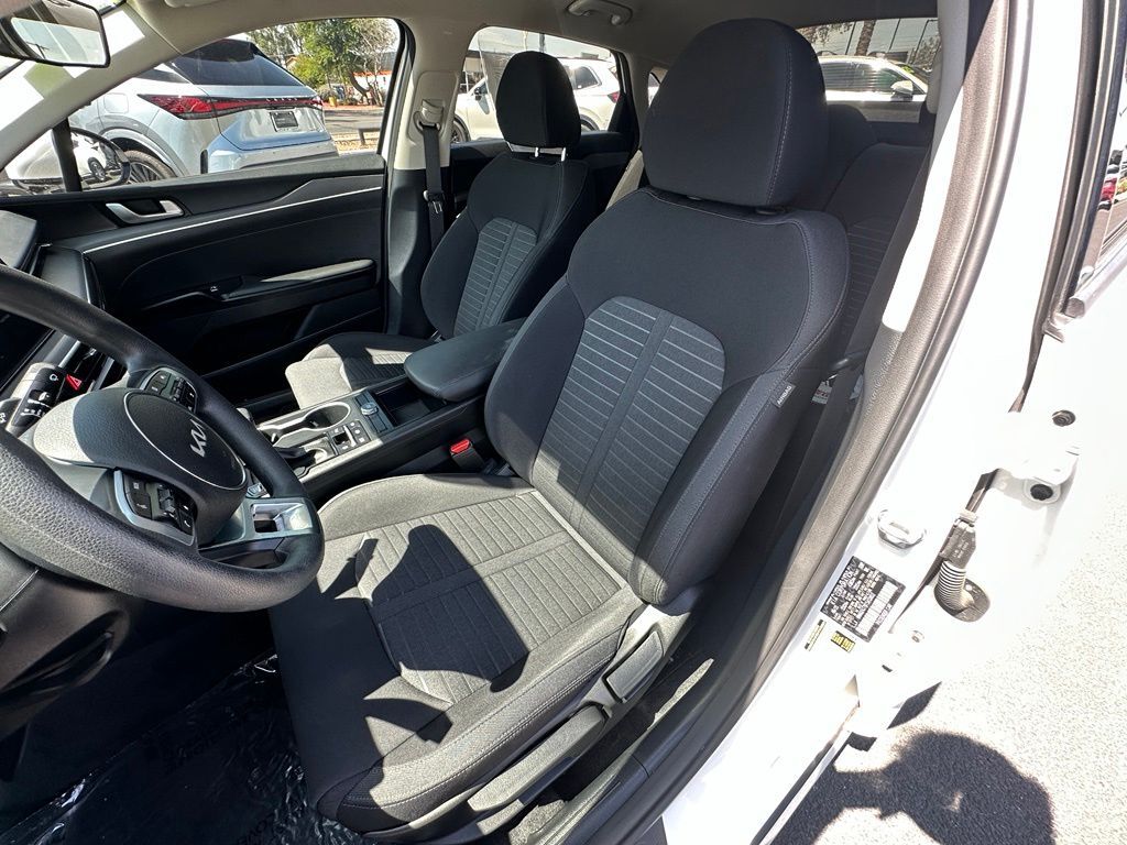2026 Kia K5 LXS