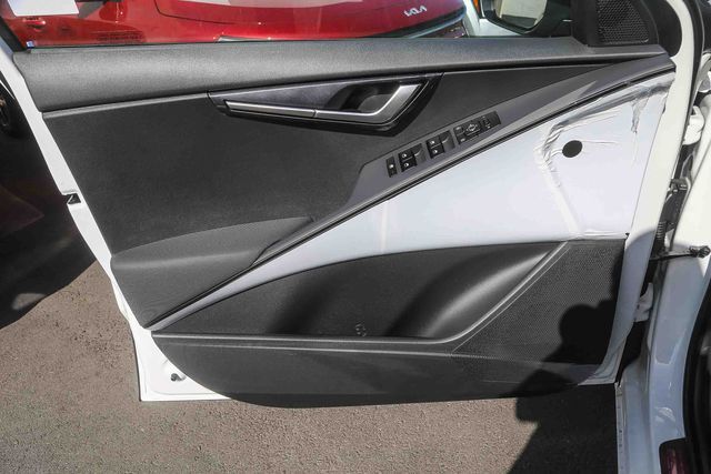 2026 Kia Niro LX Glendale CA