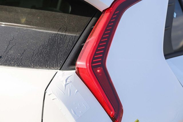 2026 Kia Niro LX Glendale CA