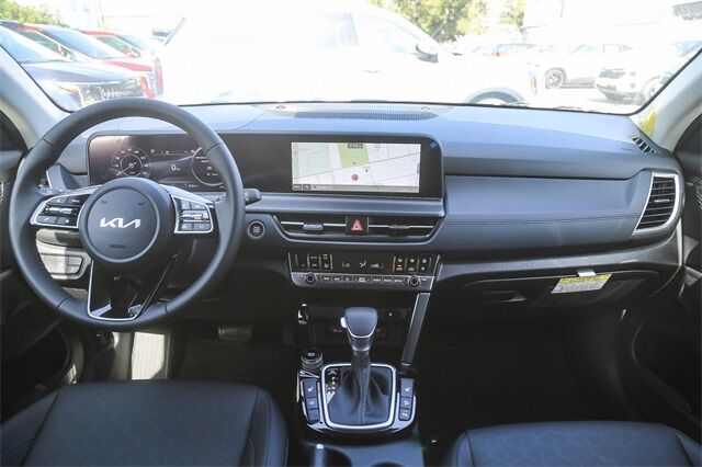 2026 Kia Seltos EX photo 2