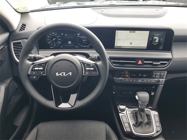 2026 Kia Seltos EX photo 18