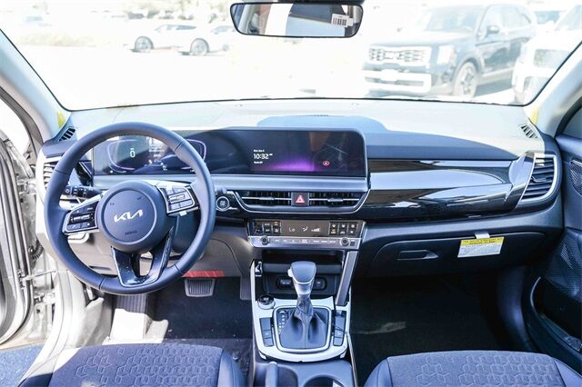 2026 Kia Seltos S photo 13