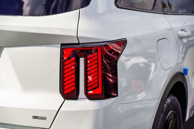 2026 Kia Sorento Plug-in Hybrid X-Line SX Prestige AWD Glendale CA