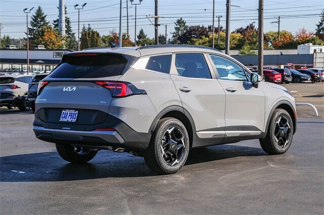 2026 Kia Sportage EX photo 8