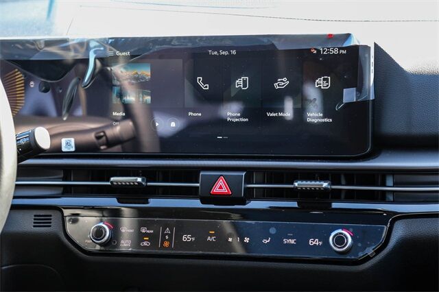 2026 Kia Sportage EX photo 13