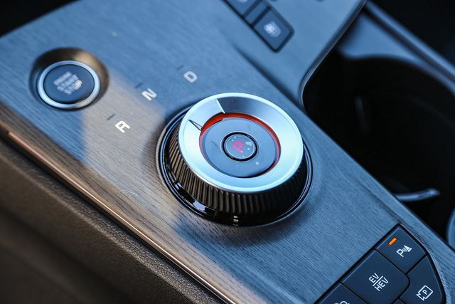 2026 Kia Sportage Plug-in Hybrid X-Line Prestige Glendale CA