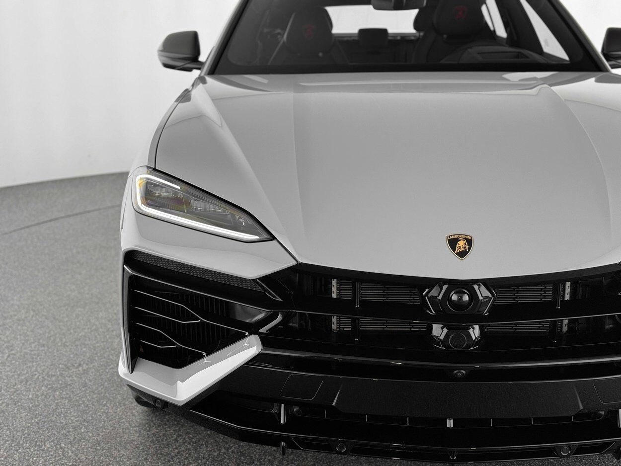 2026 LAMBORGHINI URUS SE Bellevue WA
