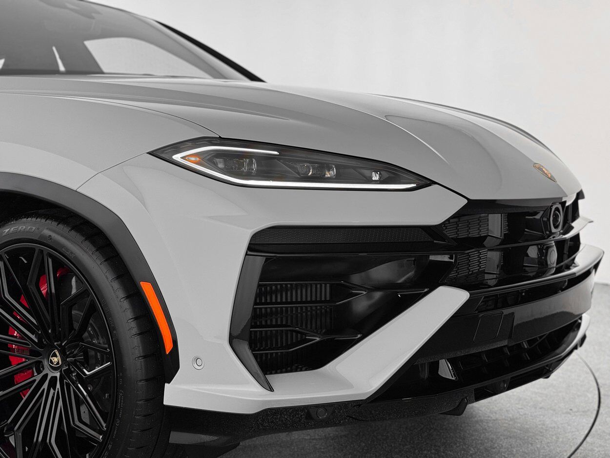 2026 LAMBORGHINI URUS SE Bellevue WA