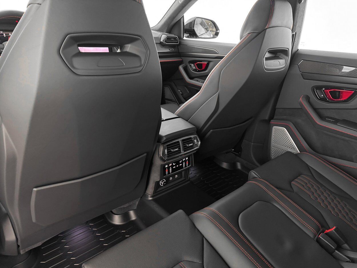 2026 LAMBORGHINI URUS SE Bellevue WA