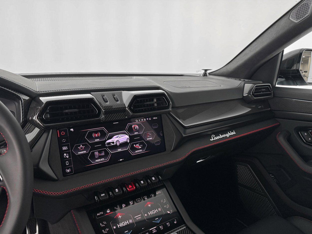 2026 LAMBORGHINI URUS SE Bellevue WA