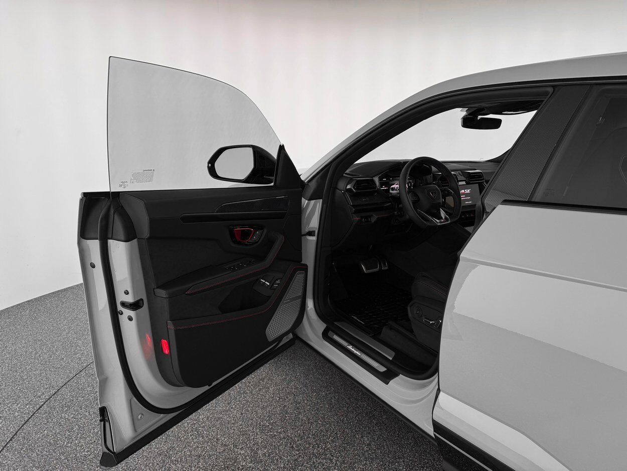 2026 LAMBORGHINI URUS SE Bellevue WA