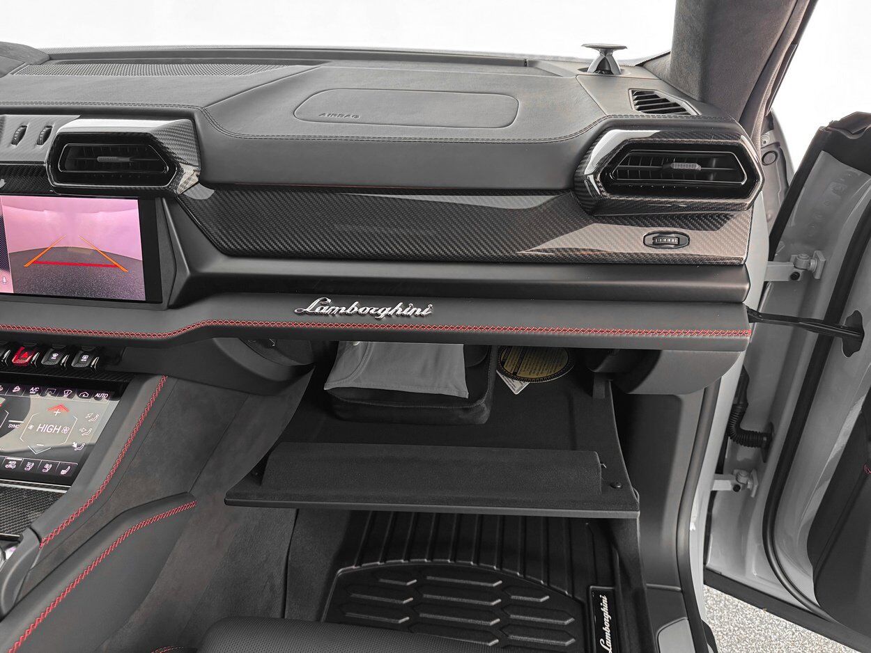 2026 LAMBORGHINI URUS SE Bellevue WA