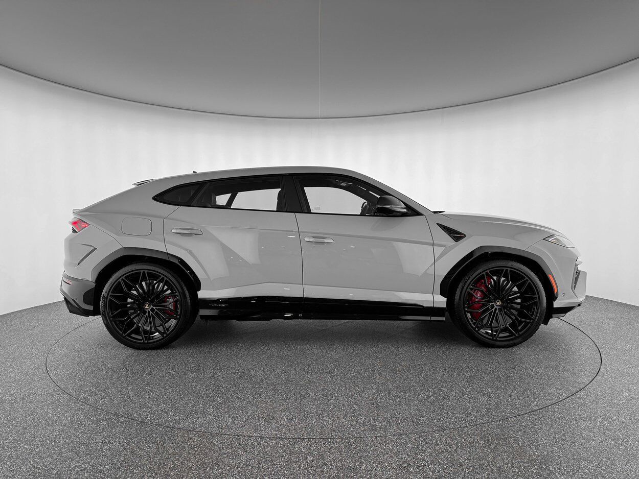 2026 LAMBORGHINI URUS SE Bellevue WA