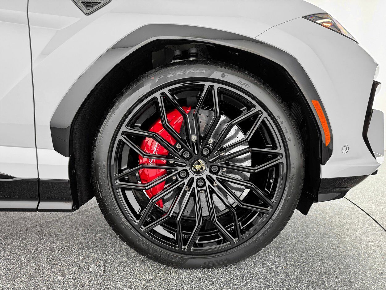 2026 LAMBORGHINI URUS SE Bellevue WA