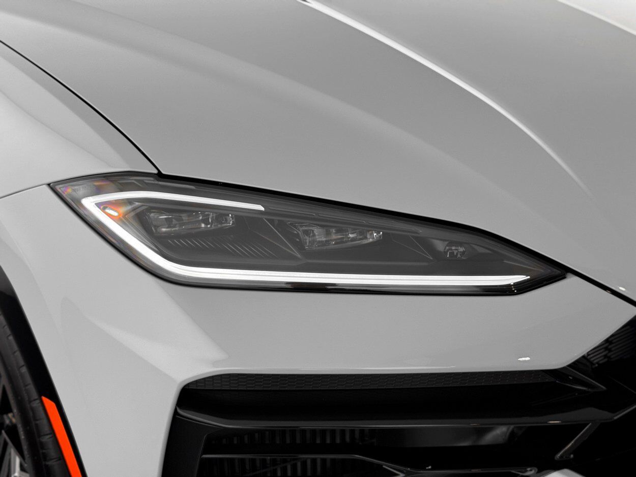 2026 LAMBORGHINI URUS SE Bellevue WA