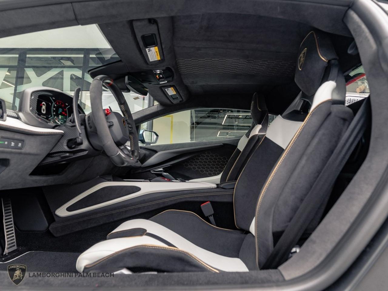 2026 Lamborghini REVUELTO West Palm Beach FL