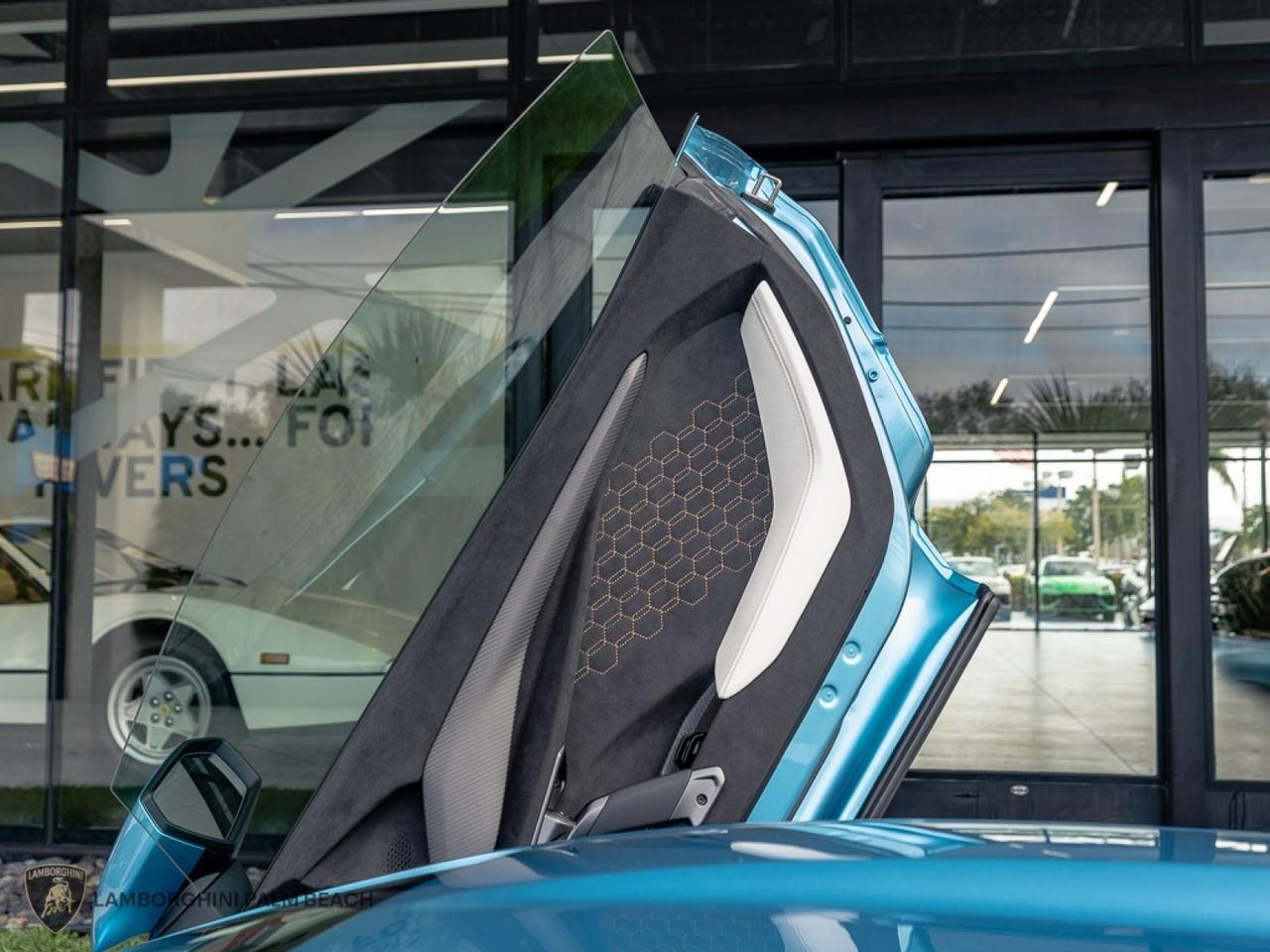 2026 Lamborghini REVUELTO West Palm Beach FL