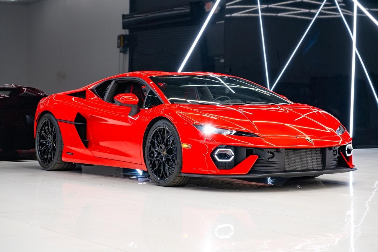 2026 Lamborghini Temerario 4.0 V8 PHEV's photo