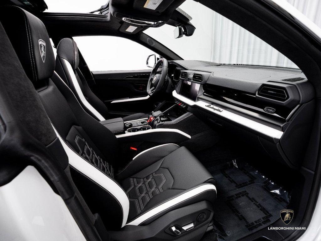 2026 Lamborghini Urus SE AWD North Miami Beach FL