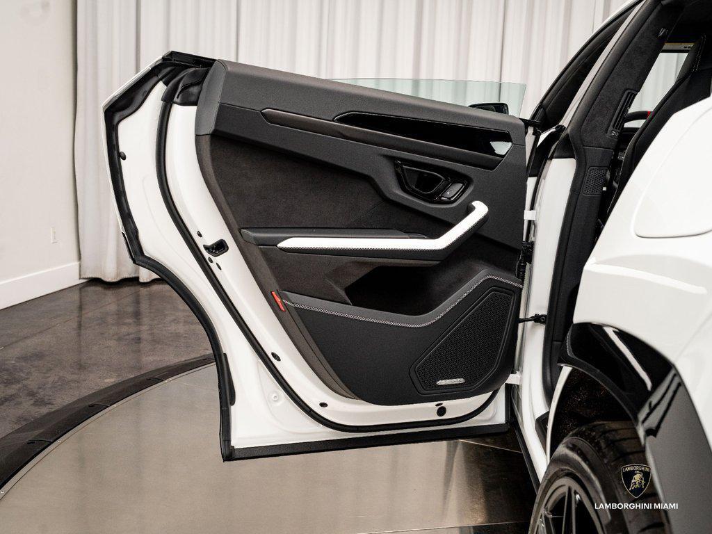 2026 Lamborghini Urus SE AWD North Miami Beach FL