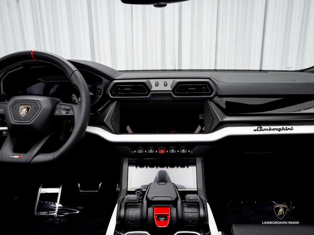 2026 Lamborghini Urus SE AWD North Miami Beach FL