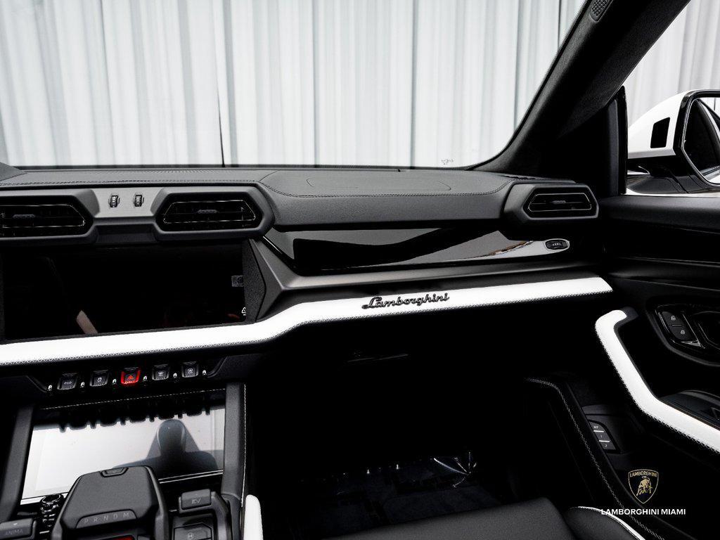 2026 Lamborghini Urus SE AWD North Miami Beach FL