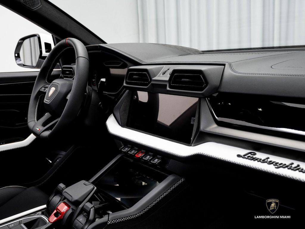 2026 Lamborghini Urus SE AWD North Miami Beach FL