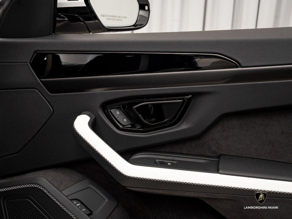2026 Lamborghini Urus SE AWD North Miami Beach FL
