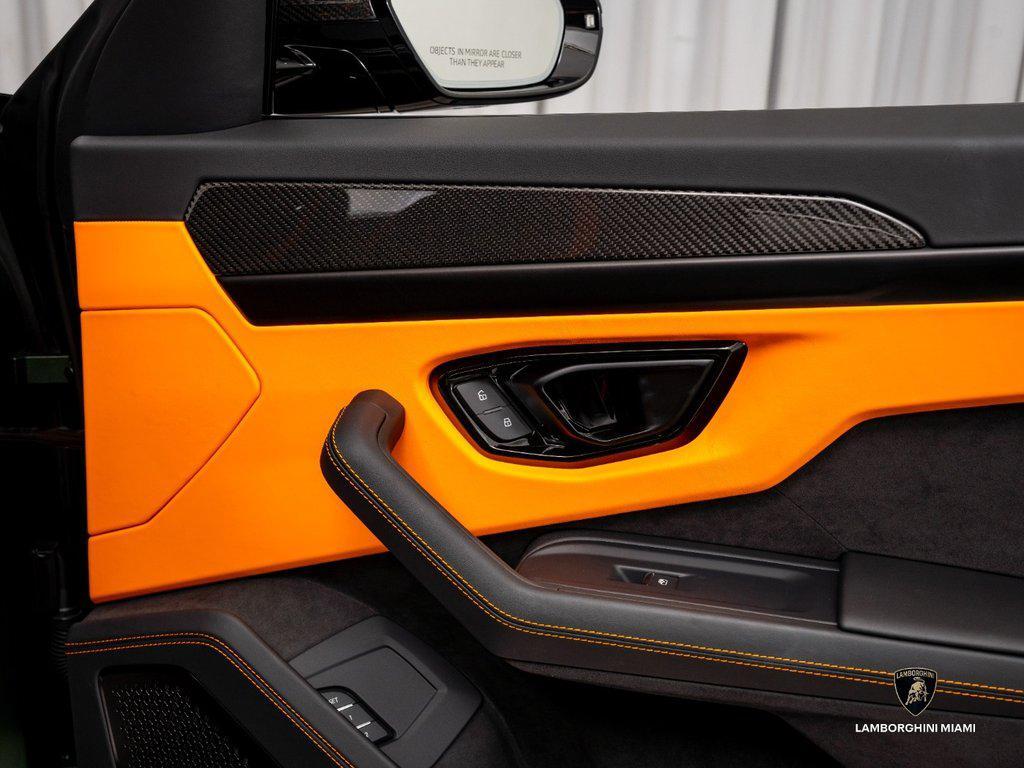2026 Lamborghini Urus SE AWD North Miami Beach FL