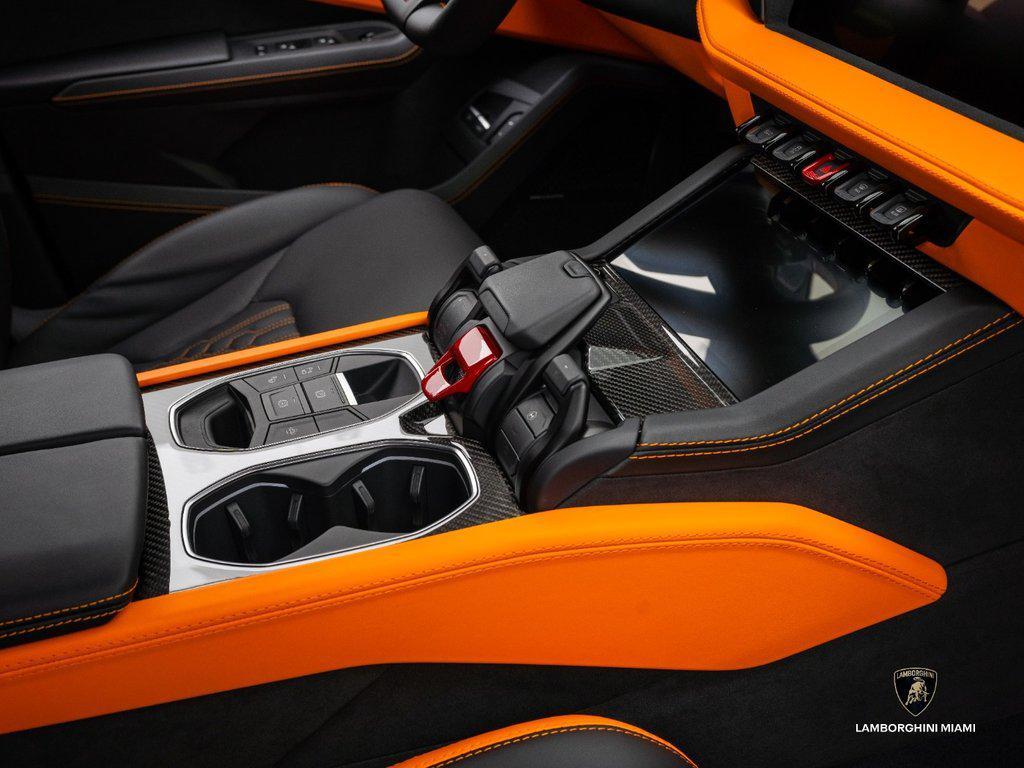 2026 Lamborghini Urus SE AWD North Miami Beach FL
