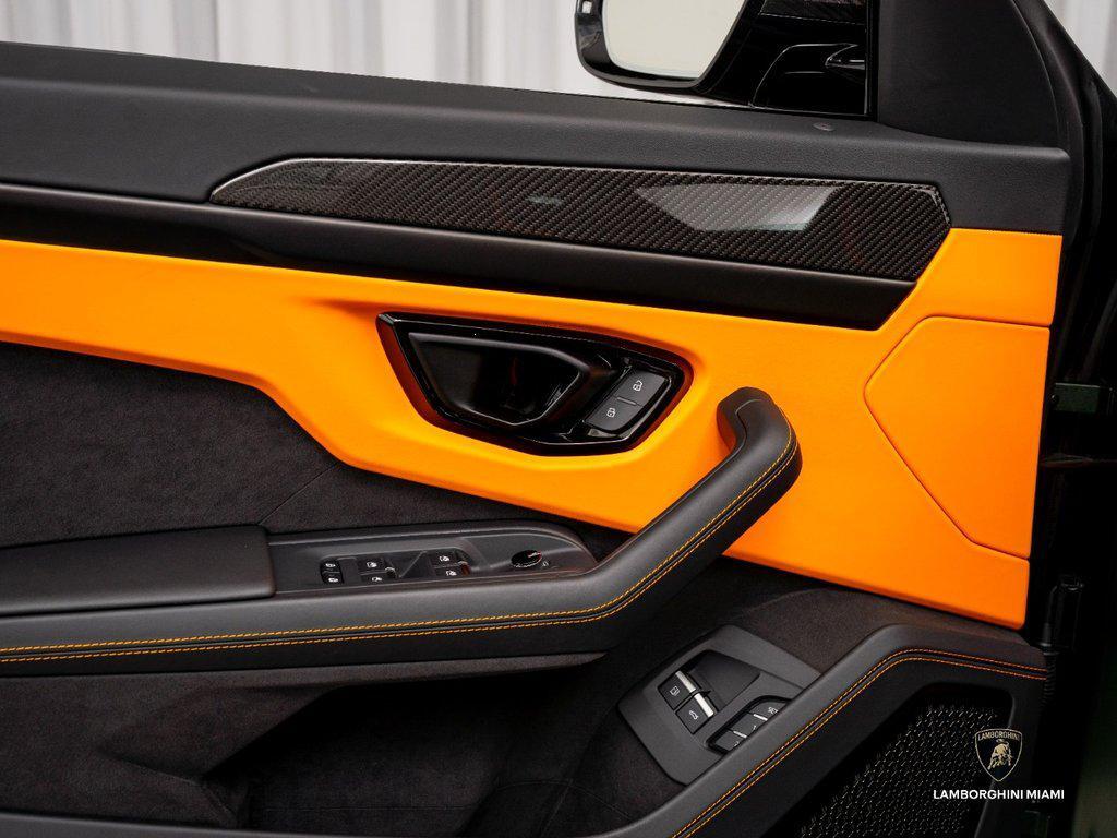 2026 Lamborghini Urus SE AWD North Miami Beach FL