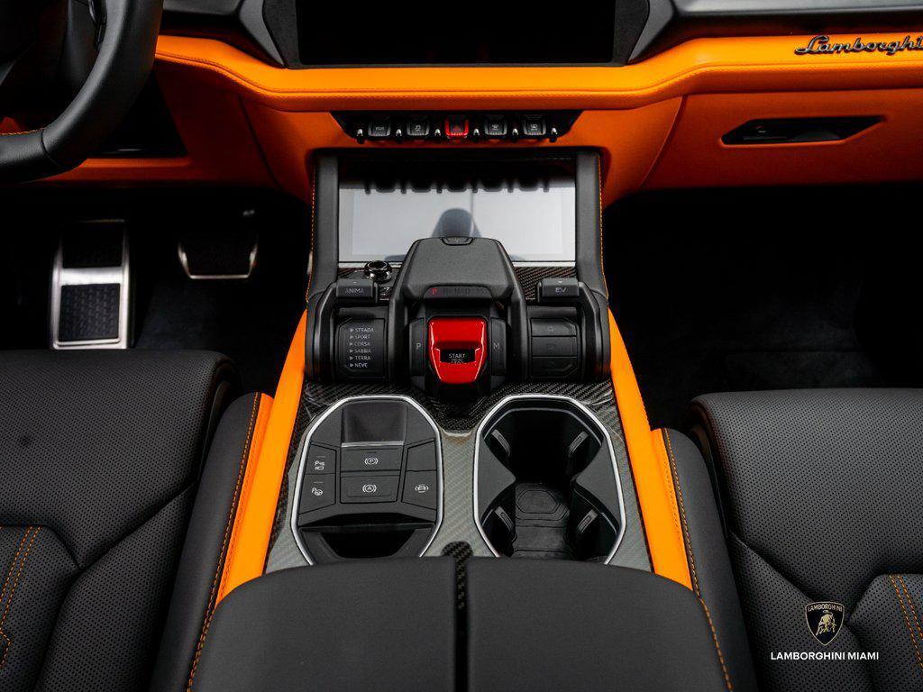 2026 Lamborghini Urus SE AWD North Miami Beach FL