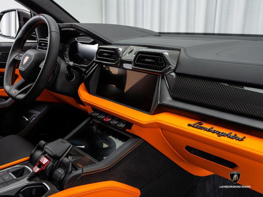 2026 Lamborghini Urus SE AWD North Miami Beach FL