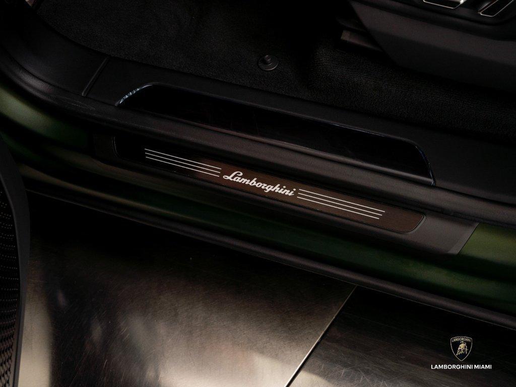 2026 Lamborghini Urus SE AWD North Miami Beach FL