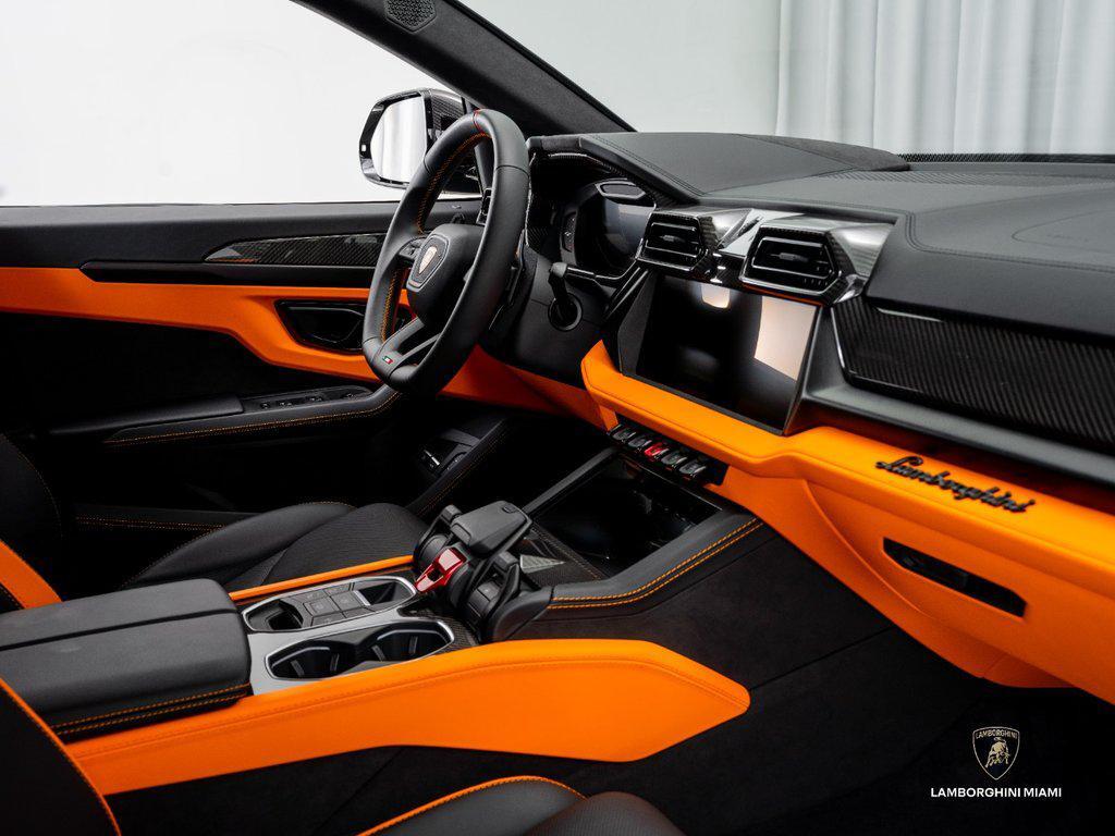 2026 Lamborghini Urus SE AWD North Miami Beach FL