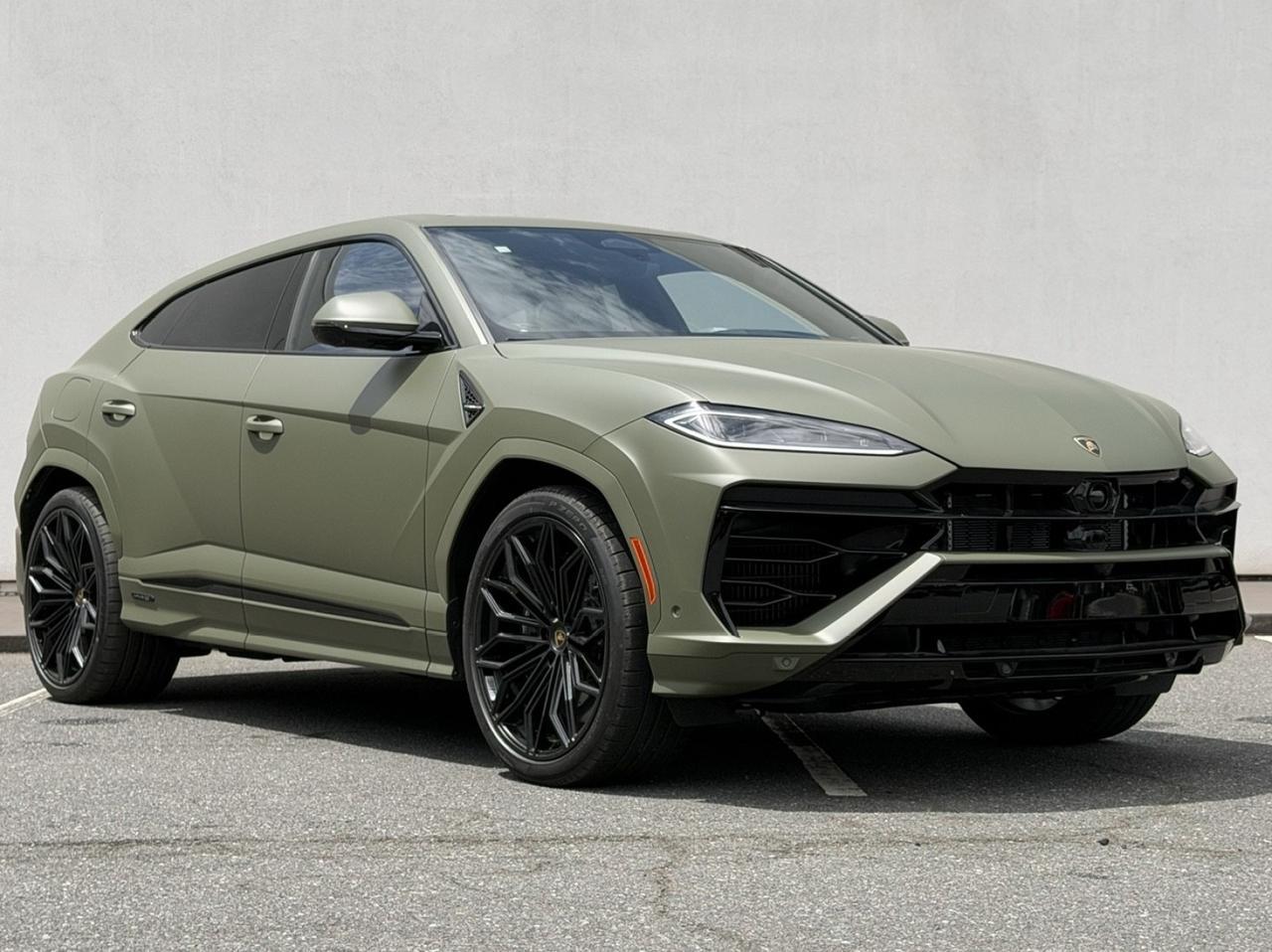 2026 Lamborghini Urus SE Charlotte NC
