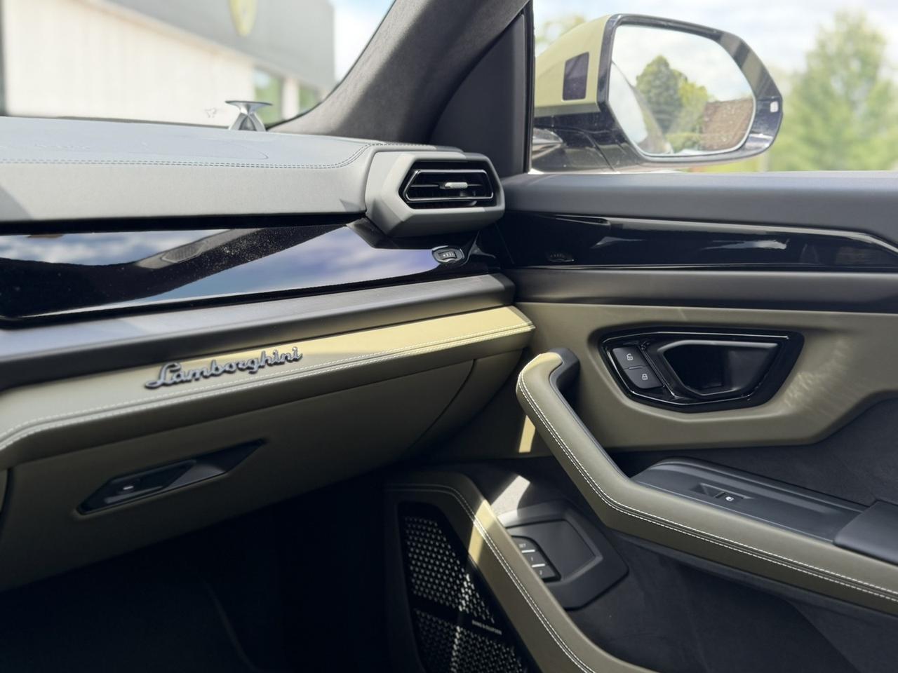 2026 Lamborghini Urus SE Charlotte NC