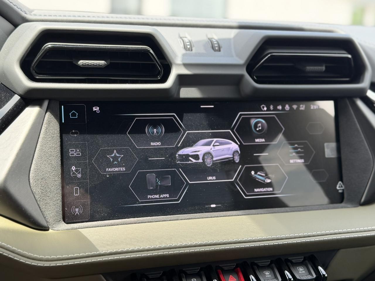 2026 Lamborghini Urus SE Charlotte NC