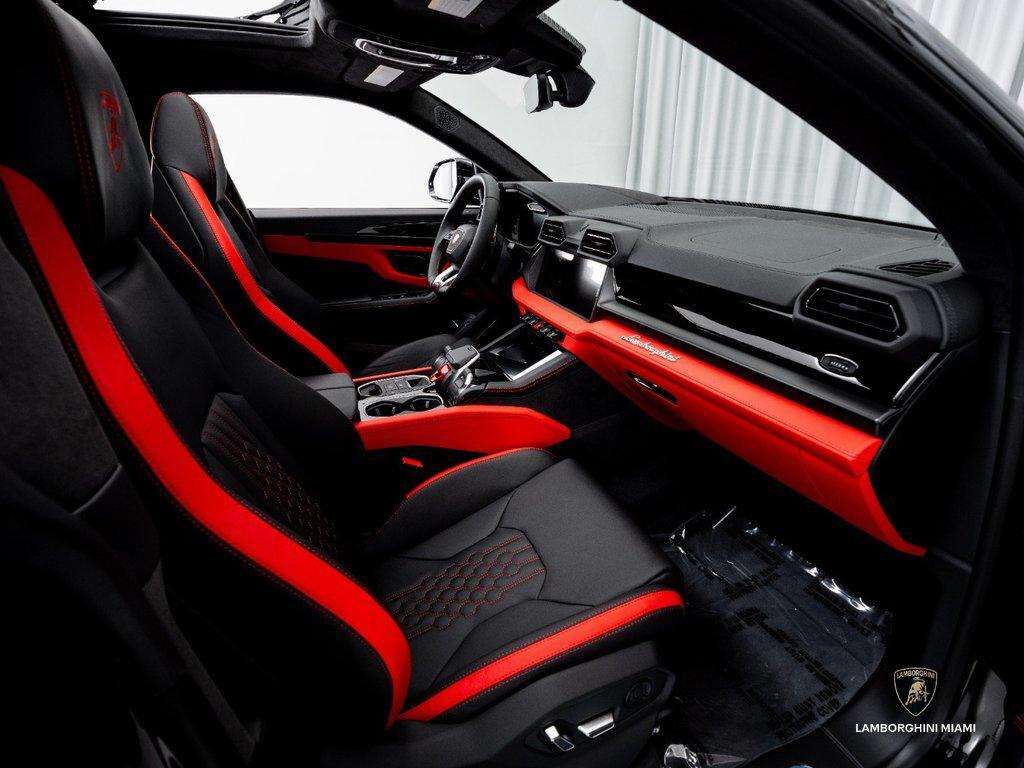 2026 Lamborghini Urus SE North Miami Beach FL