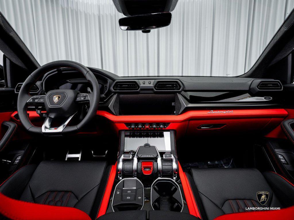 2026 Lamborghini Urus SE North Miami Beach FL