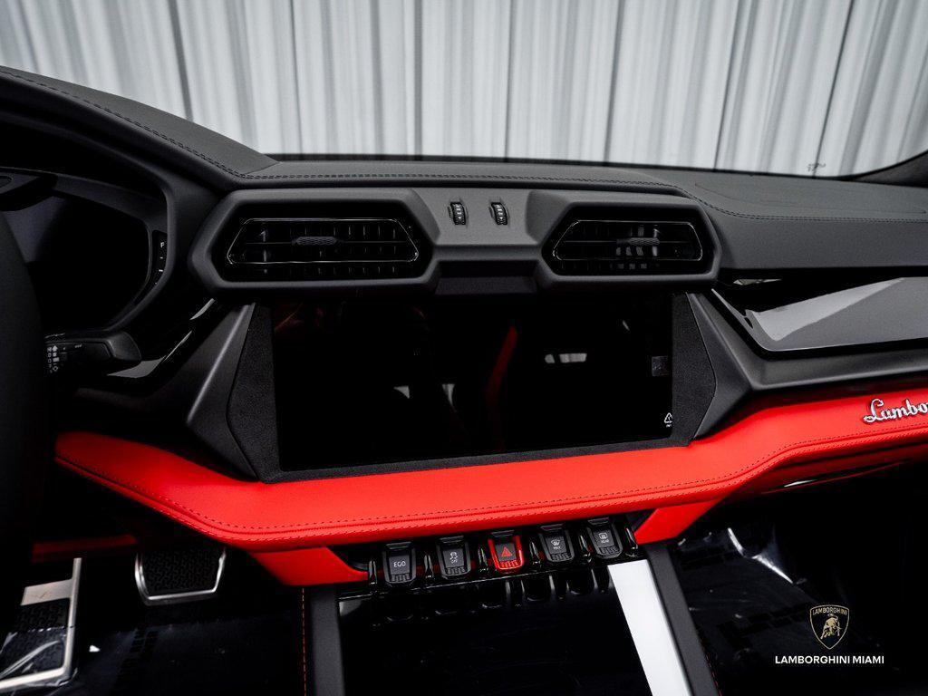 2026 Lamborghini Urus SE North Miami Beach FL